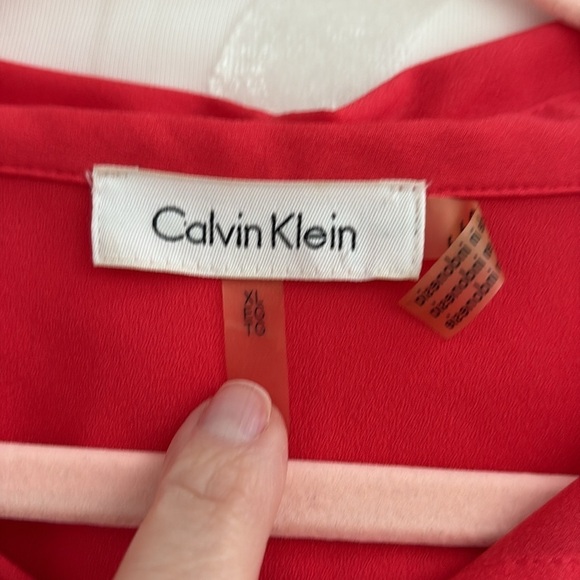 Calvin Klein Bright Red, Long Sleeve Cold Shoulder High/Low Blouse.  Size XL - Picture 6 of 11